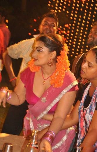 Tamil Hot Aunty Spicy Pics