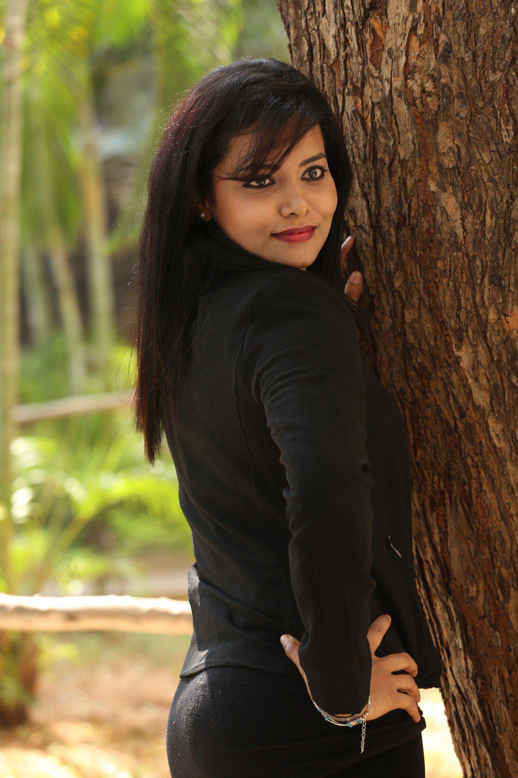 Tanuja Naidu Beatutiful Stills