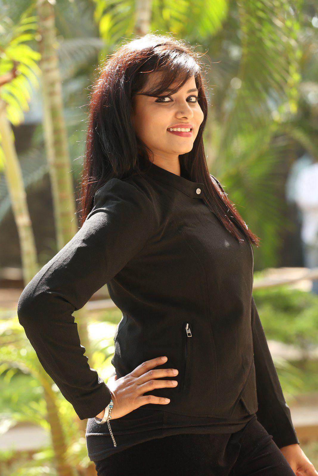 Tanuja Naidu Beatutiful Stills