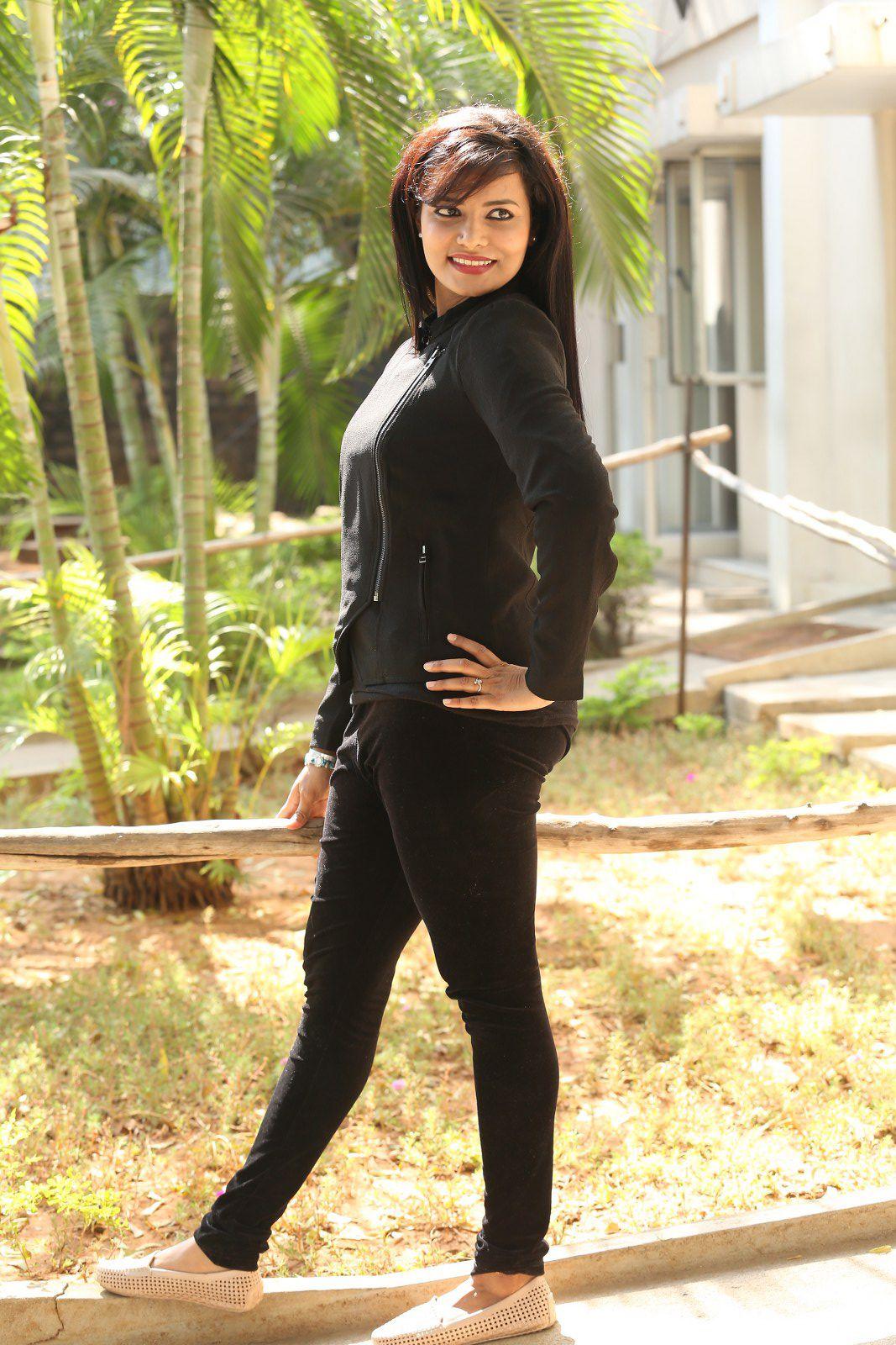 Tanuja Naidu Beatutiful Stills