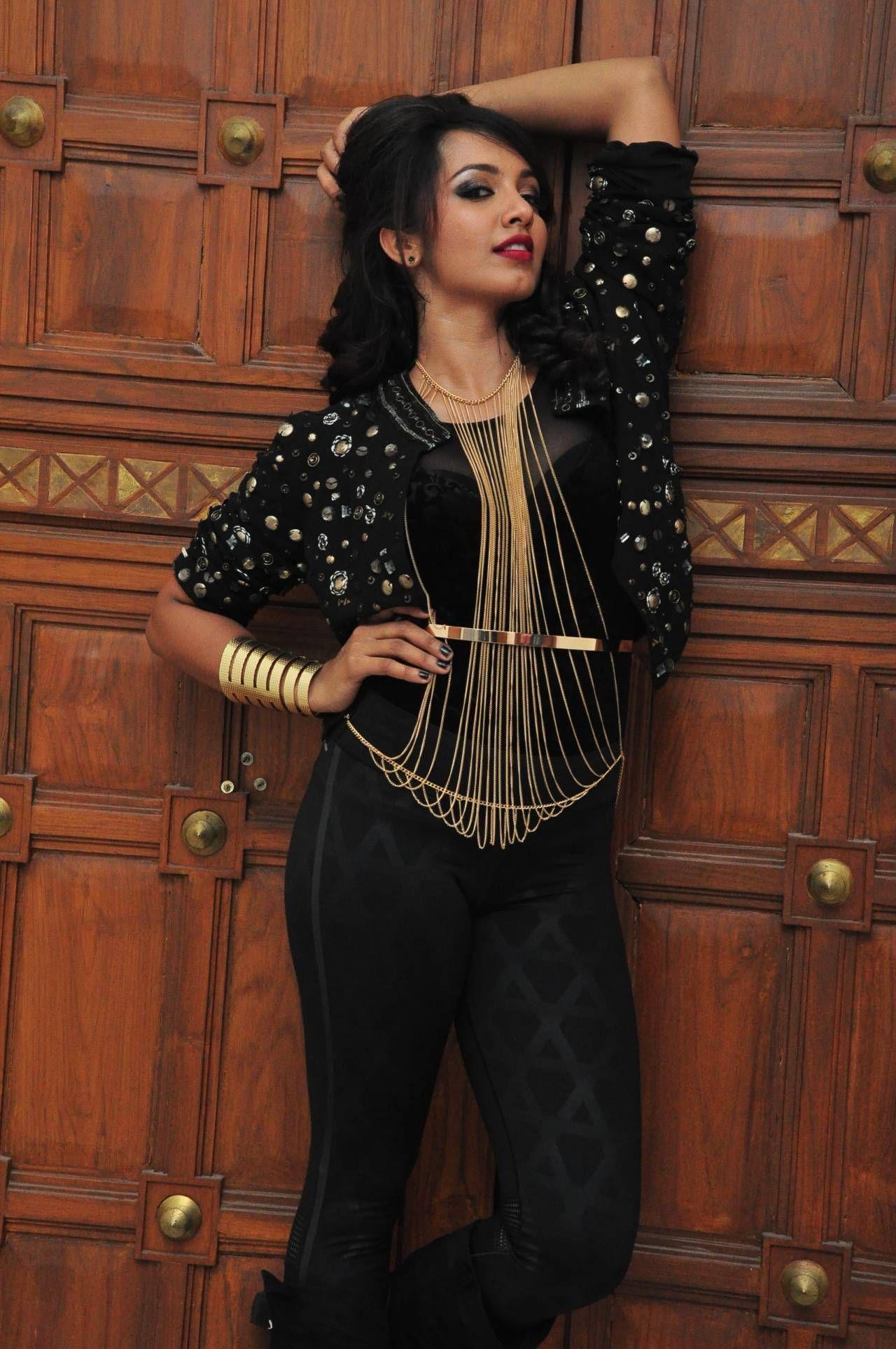 Tejaswi Sexy Pics