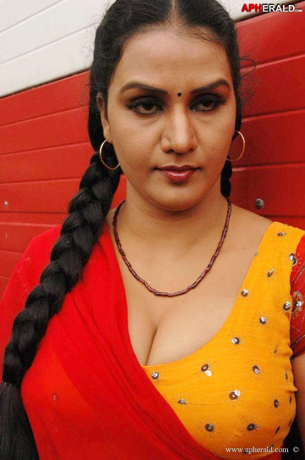 Telugu Side Actress Images