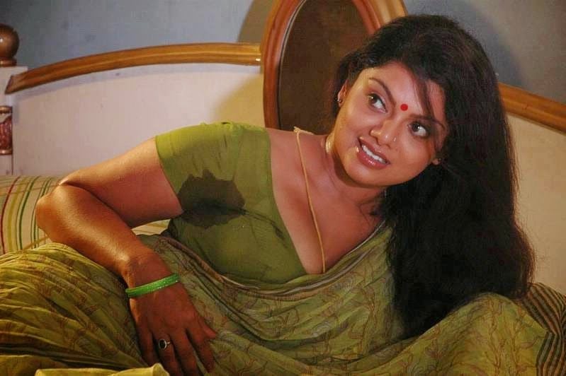 TV Serial Hot Aunty Rare Photos