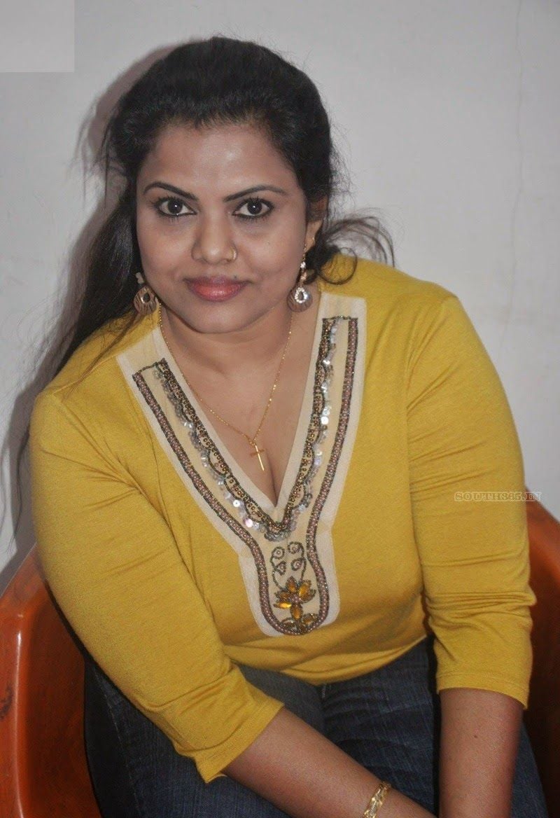 TV Serial Hot Aunty Rare Photos