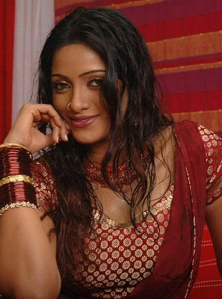 Udaya Bhanu Hot Spicy Pics