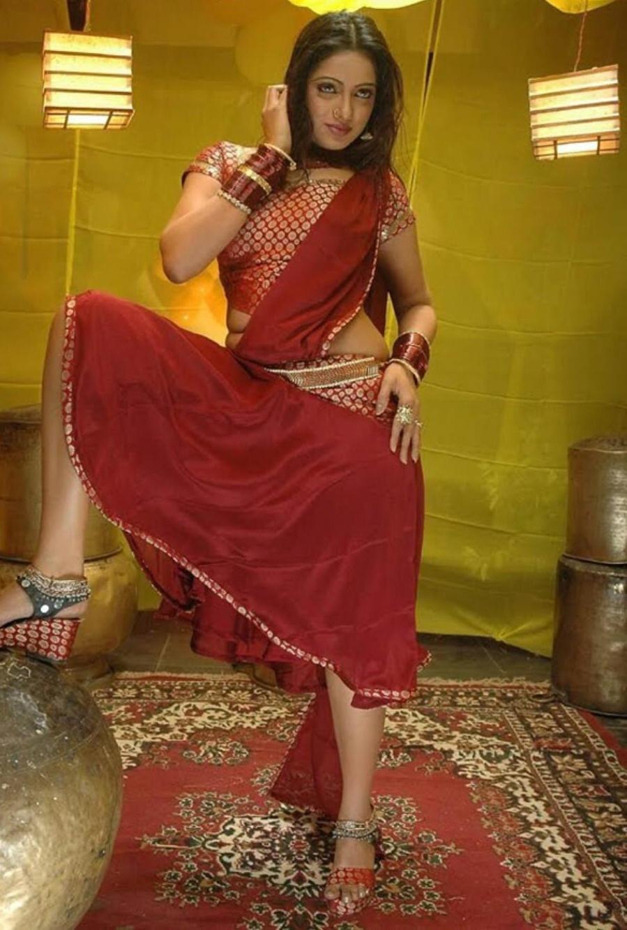 Udaya Bhanu Hot Spicy Pics