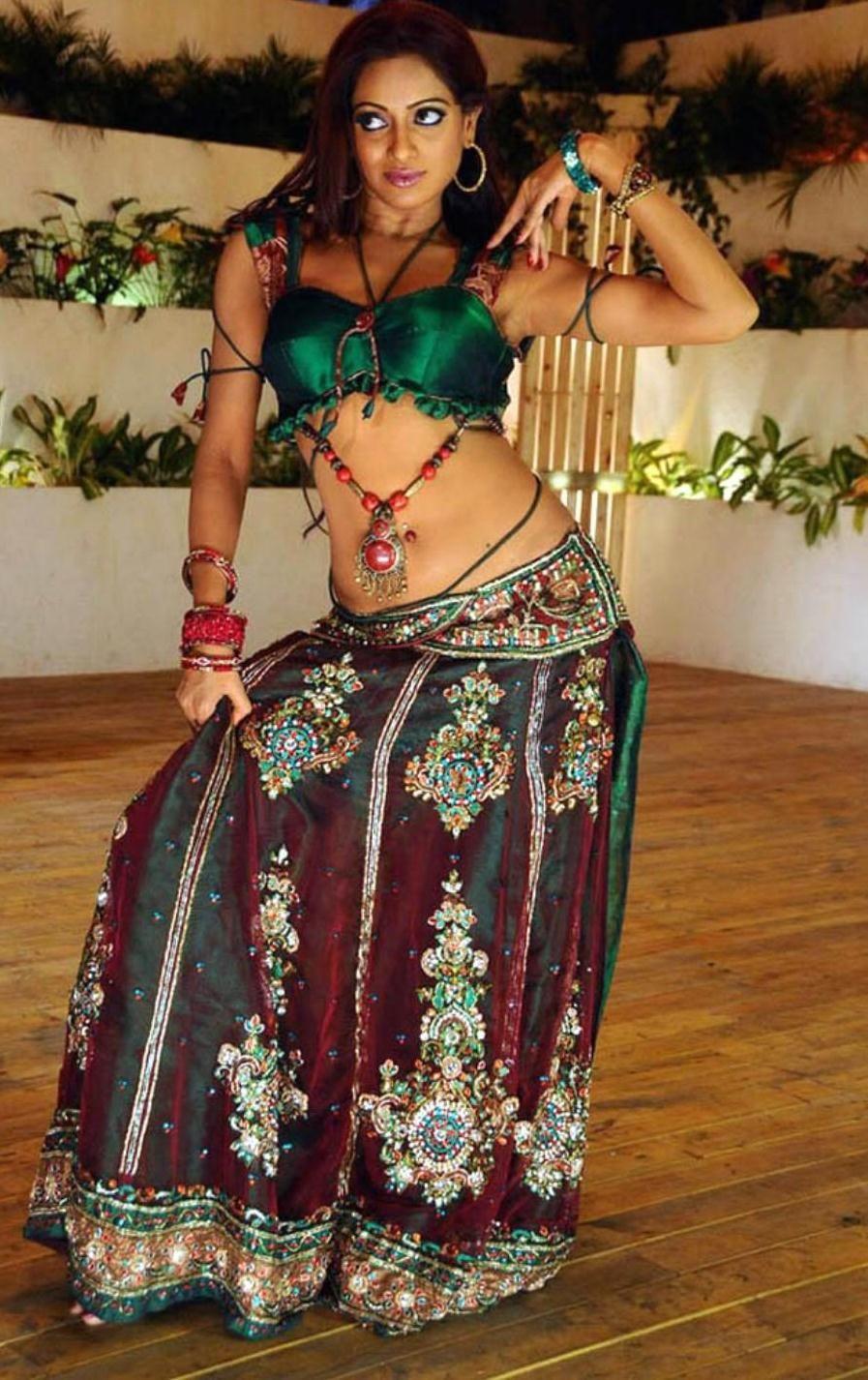 Udaya Bhanu Hot Spicy Pics