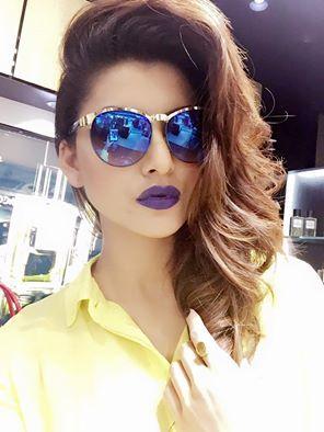Urvashi Rautela Sexy Stills