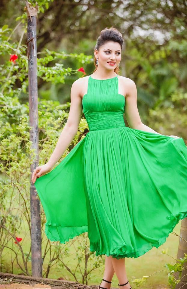 Urvashi Rautela Sexy Stills