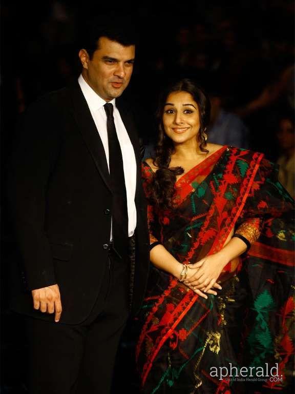 Vidya Balan Beautiful Saree Pics
