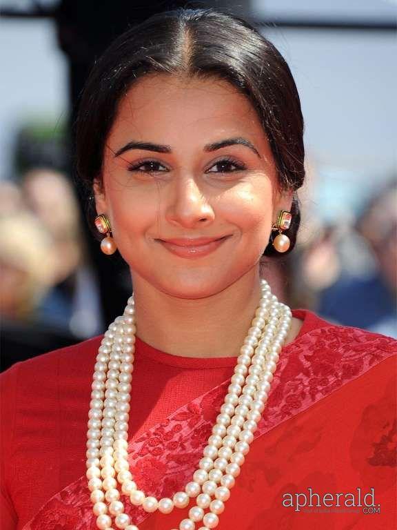 Vidya Balan Beautiful Saree Pics