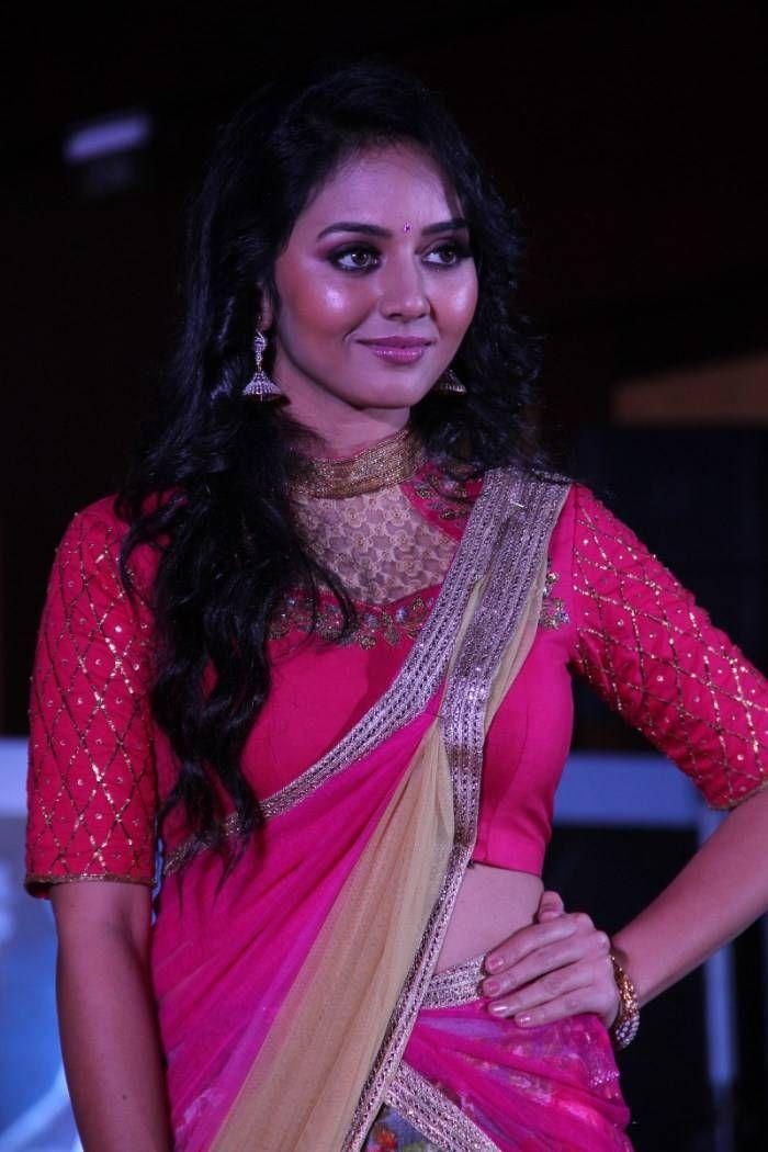 Vidya Pradeep Beautiful Half Saree Pics