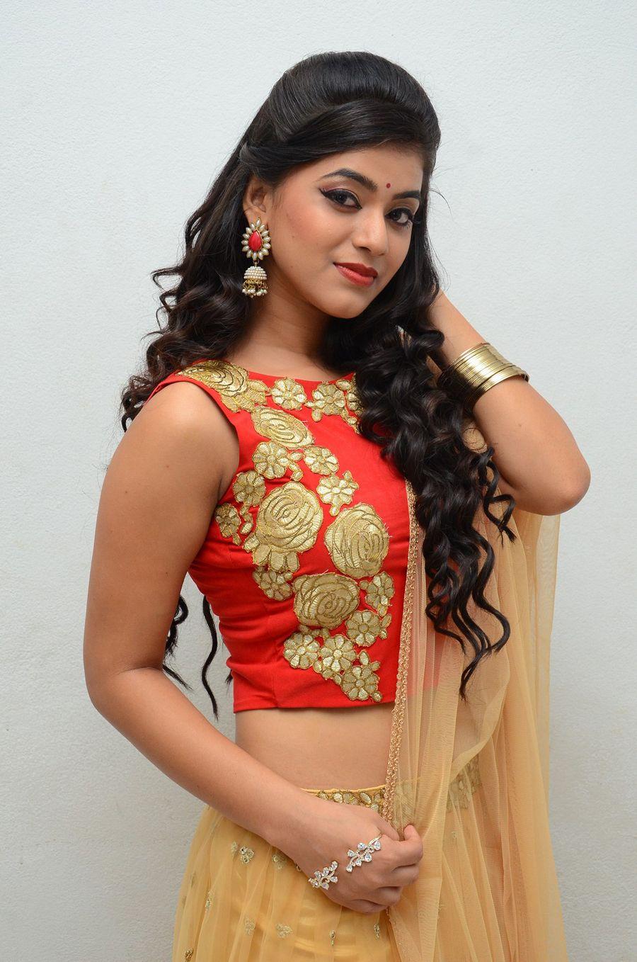 Yami Bhaskar Latest Pics