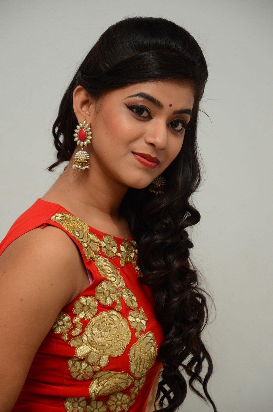 Yami Bhaskar Latest Pics