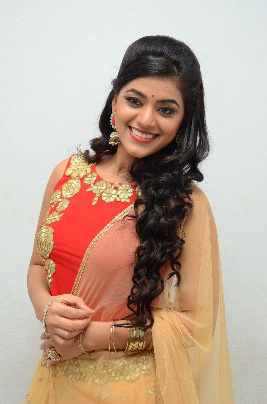 Yami Bhaskar Latest Pics