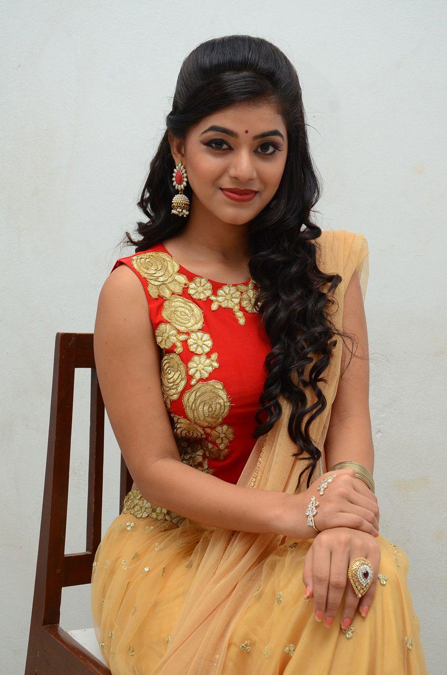 Yami Bhaskar Latest Pics