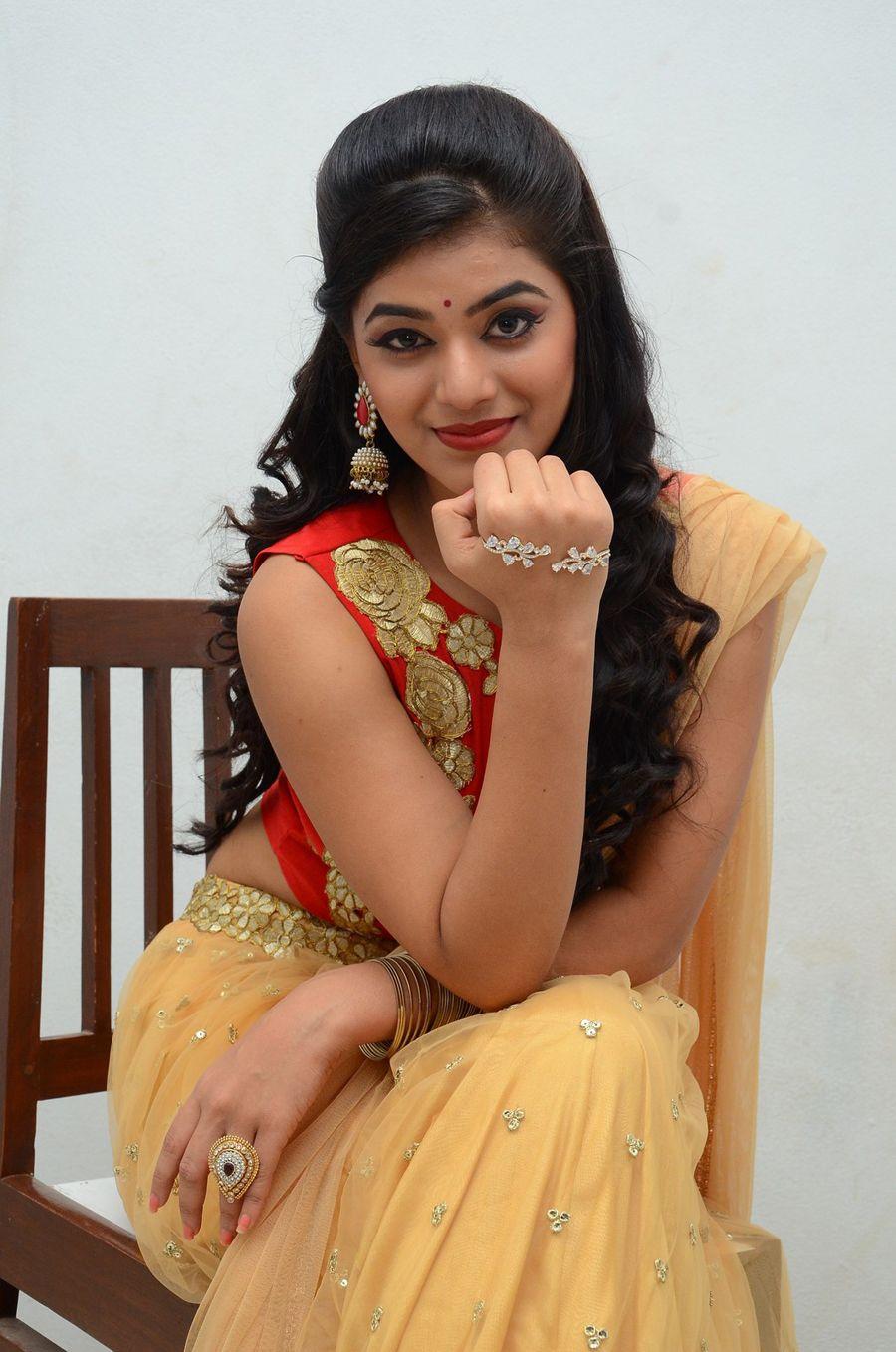 Yami Bhaskar Latest Pics