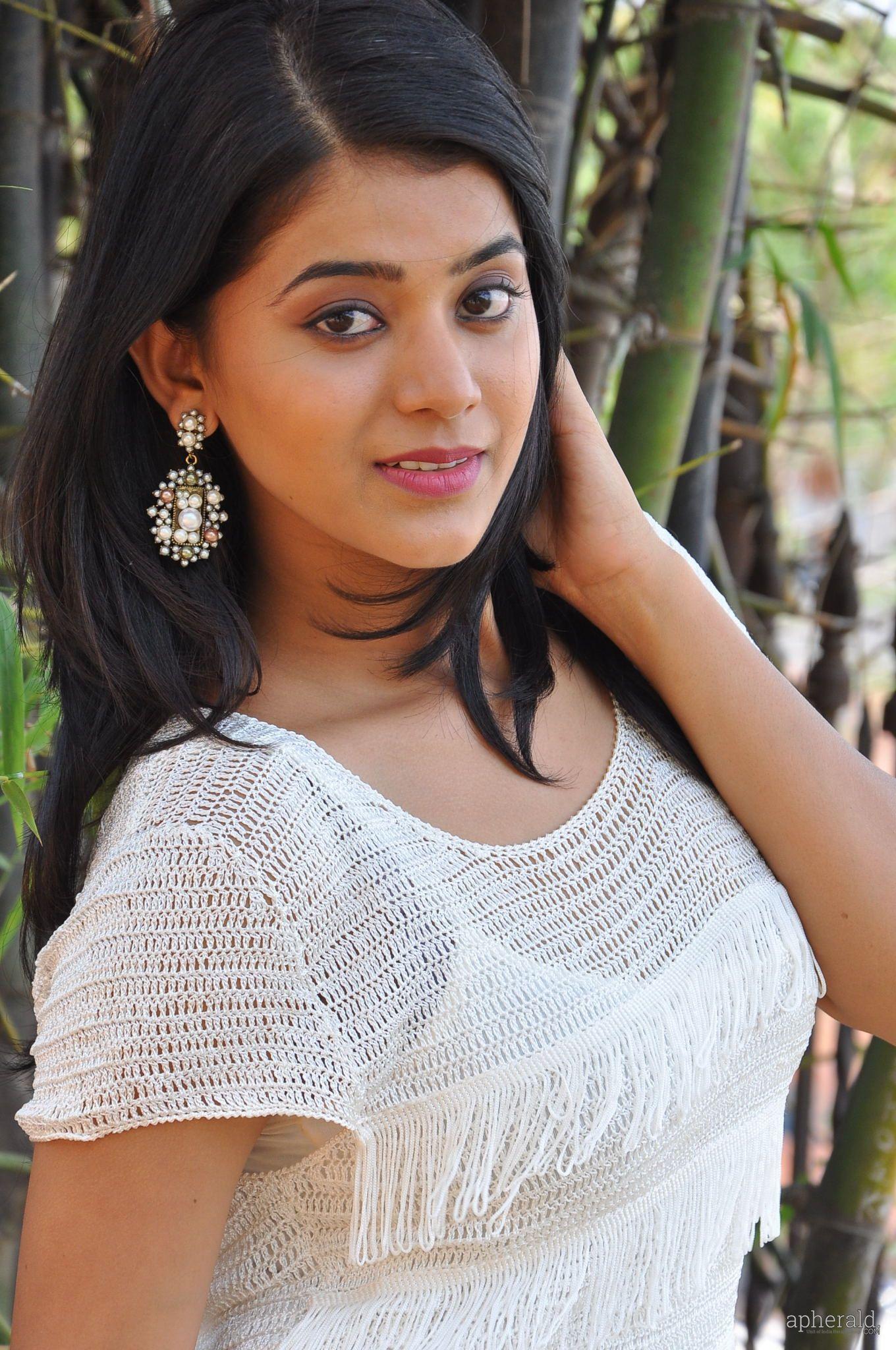 yamini bhaskar Beautiful Images