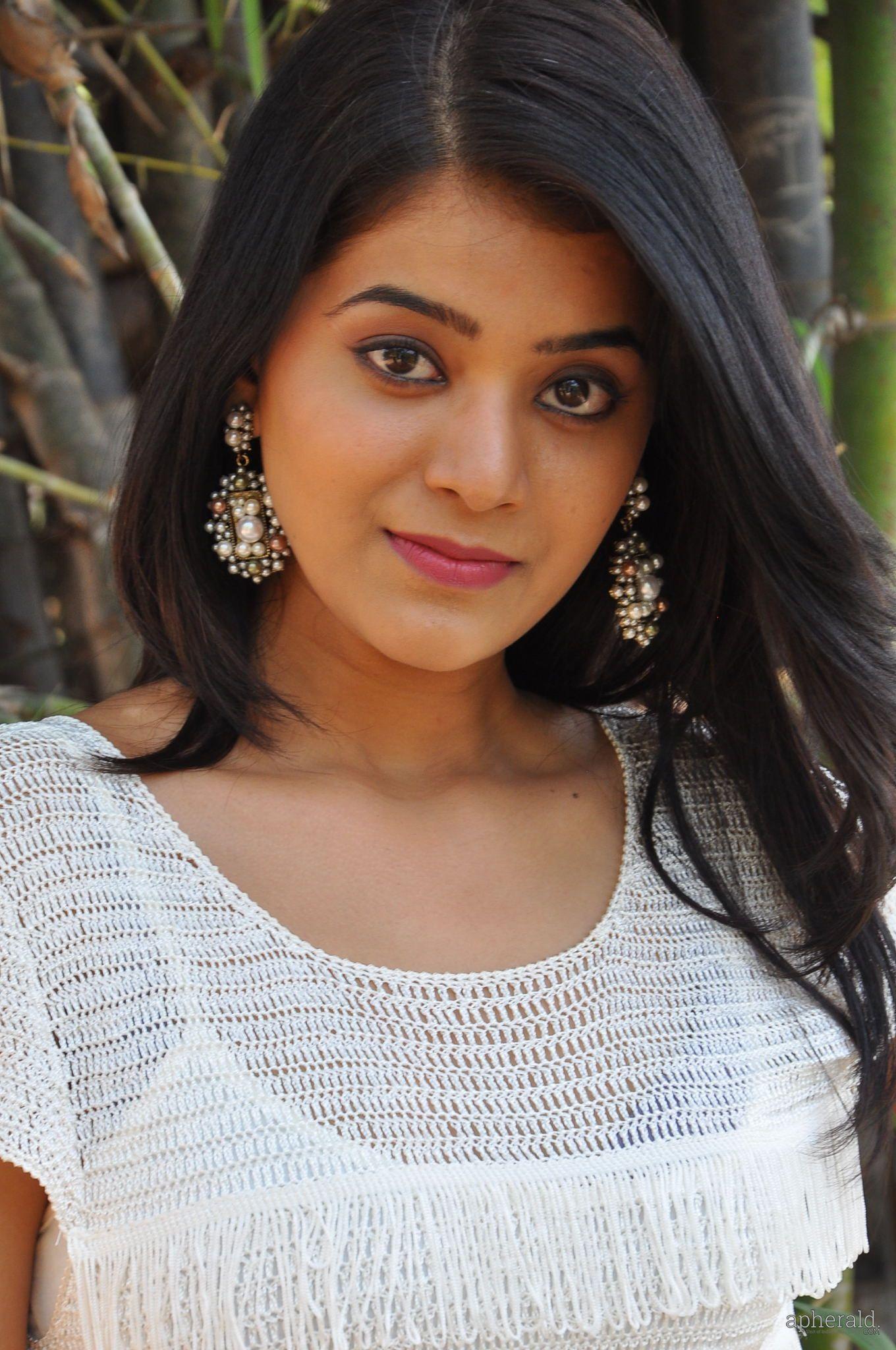 yamini bhaskar Beautiful Images