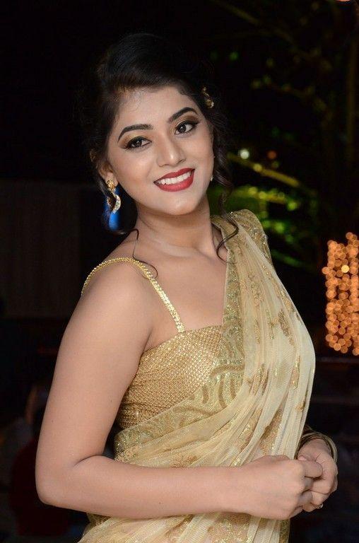 Actress Yamini Bhasker Latest Photos