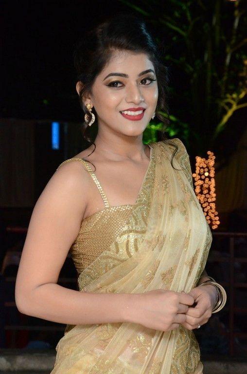 Actress Yamini Bhasker Latest Photos