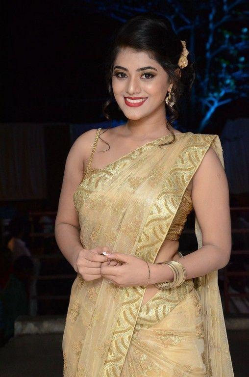Actress Yamini Bhasker Latest Photos