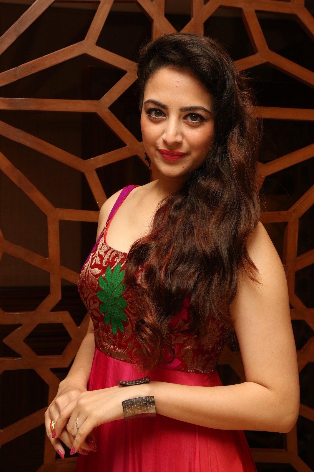 Zoya Afroz Latest Stills