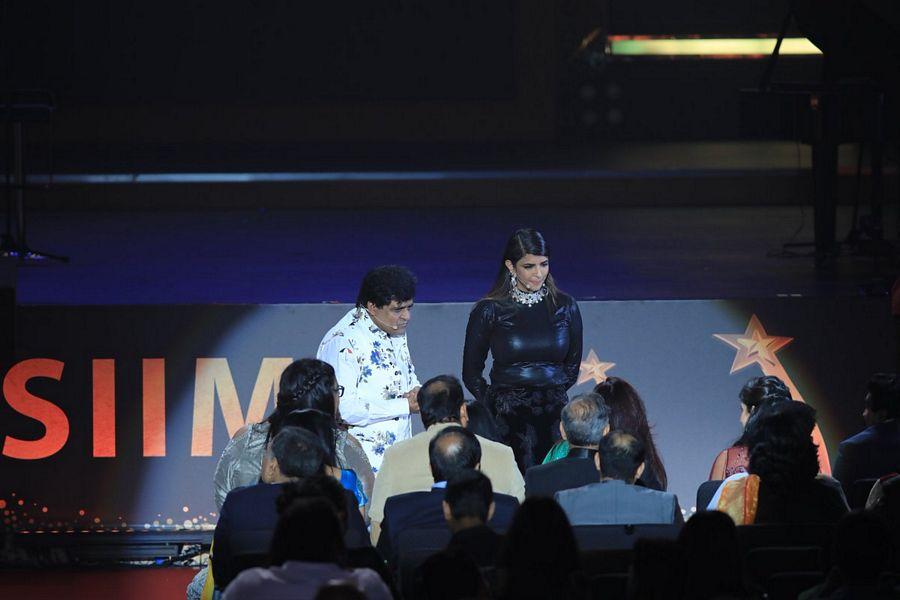 #SIIMA - All the Glam and Glitz 2017 Photos!