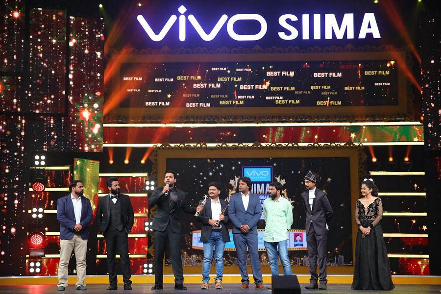 #SIIMA - All the Glam and Glitz 2017 Photos!