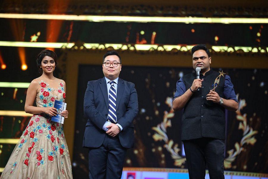 #SIIMA - All the Glam and Glitz 2017 Photos!