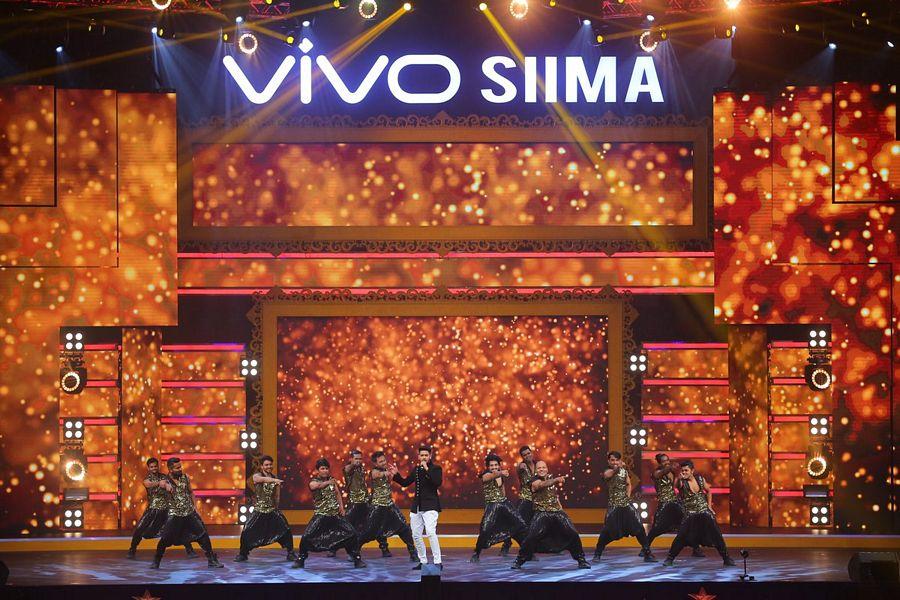 #SIIMA - All the Glam and Glitz 2017 Photos!