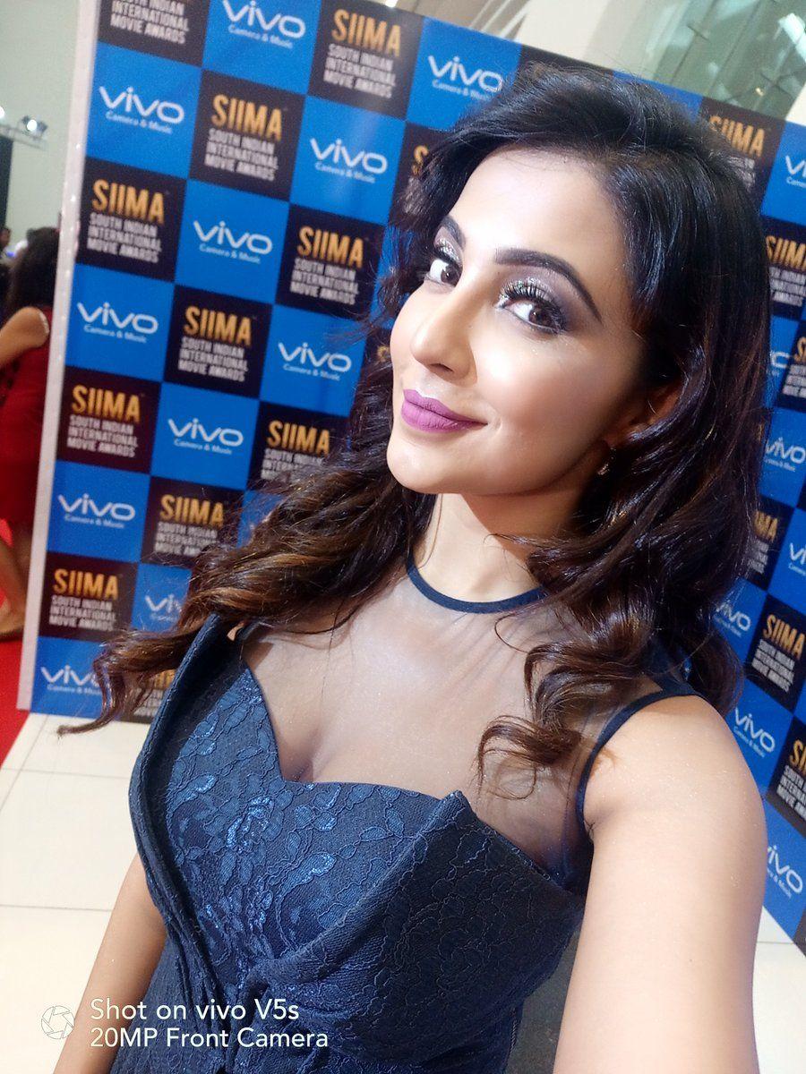 #SIIMA - All the Glam and Glitz 2017 Photos!