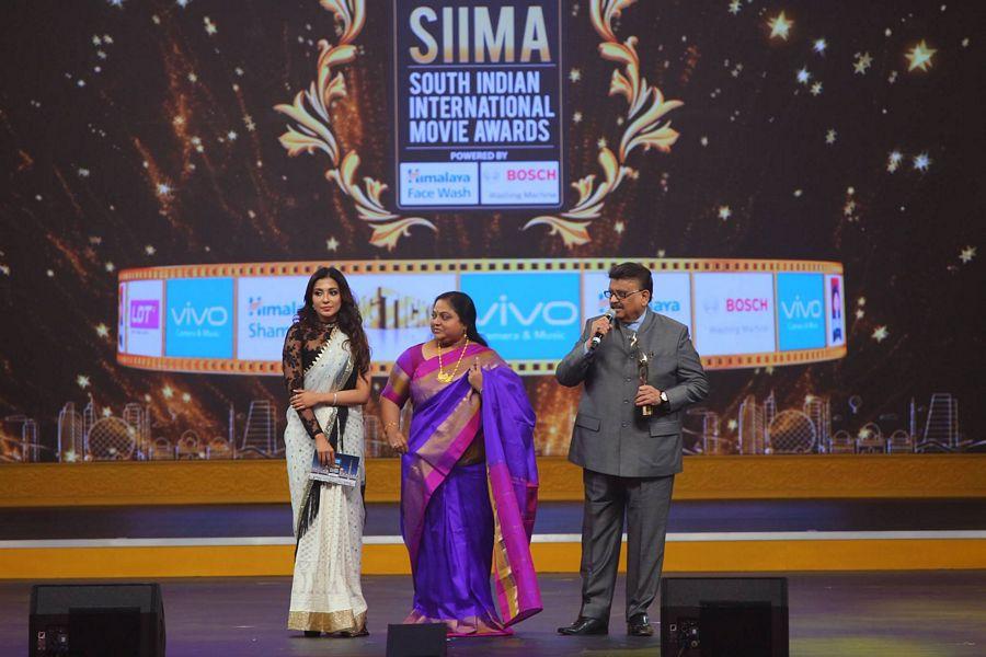 #SIIMA Awards - All the Glam and Glitz 2017 Day 2 Photos