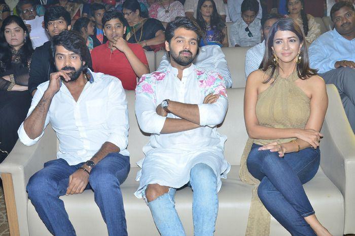 24 Kisses Audio Function Photos