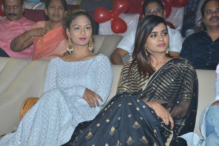 24 Kisses Audio Function Photos