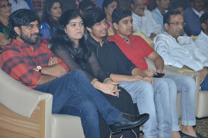 24 Kisses Audio Function Photos
