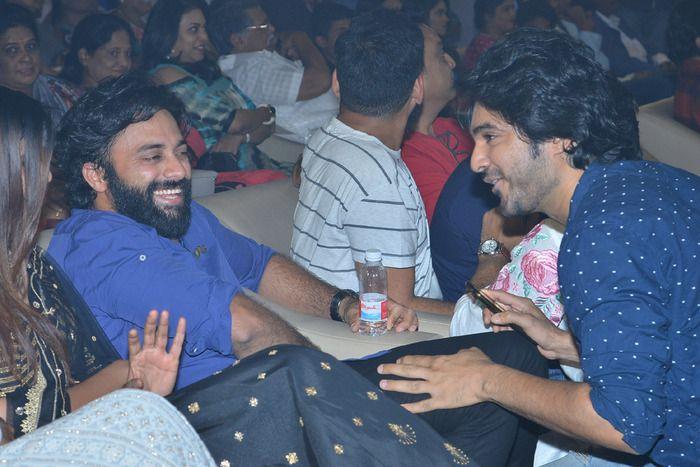 24 Kisses Audio Function Photos