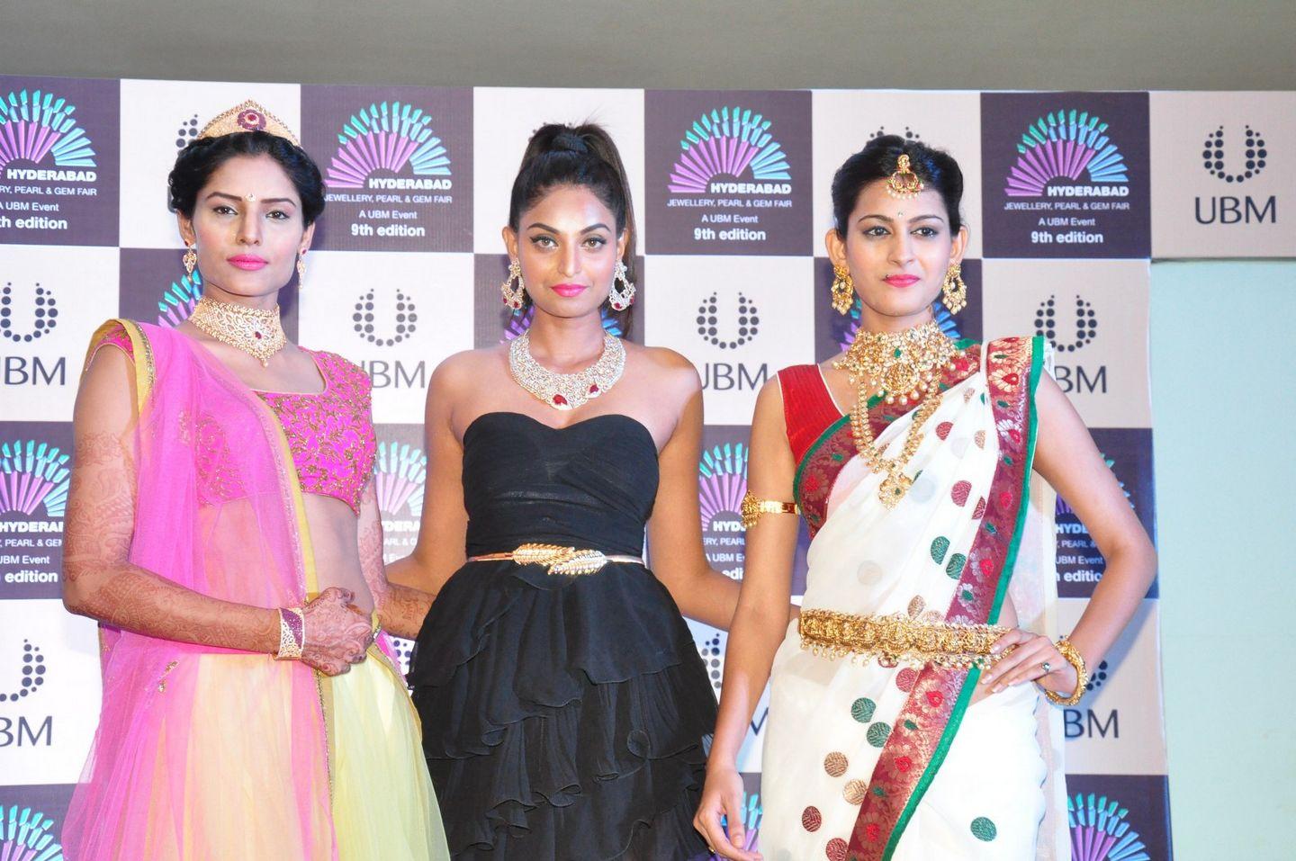 9th UBM Jewellery Pearl and Gem Fair Photos