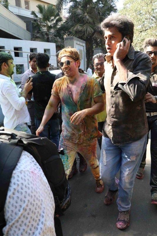 Actors Celebrate Holi 2017 Photos