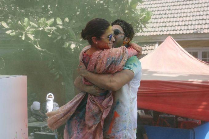 Actors Celebrate Holi 2017 Photos