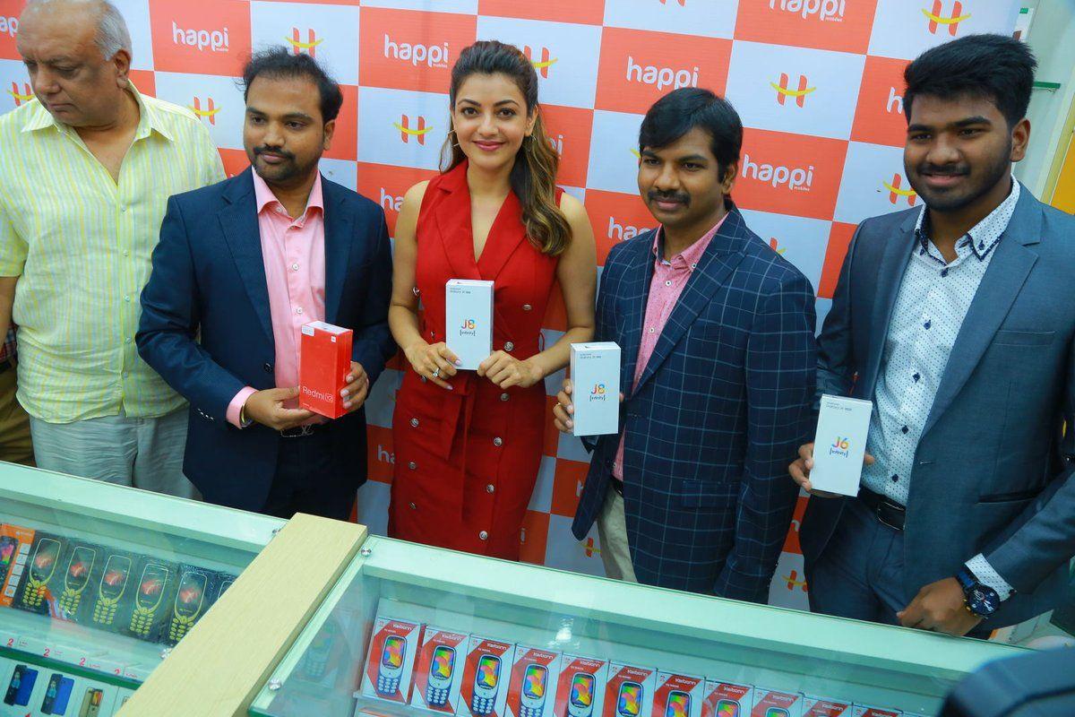 Actress Kajal Aggarwal Launches HAPPI Mobiles Store In Hanamkonda