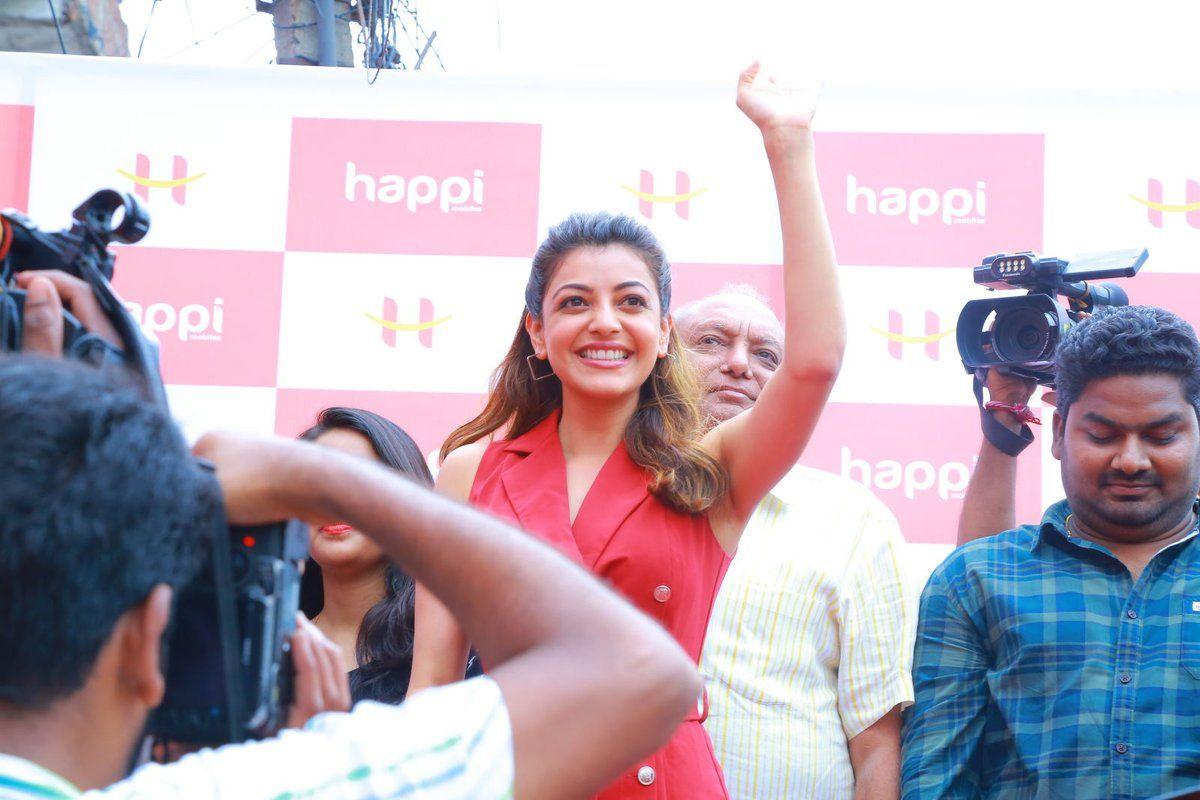 Actress Kajal Aggarwal Launches HAPPI Mobiles Store In Hanamkonda