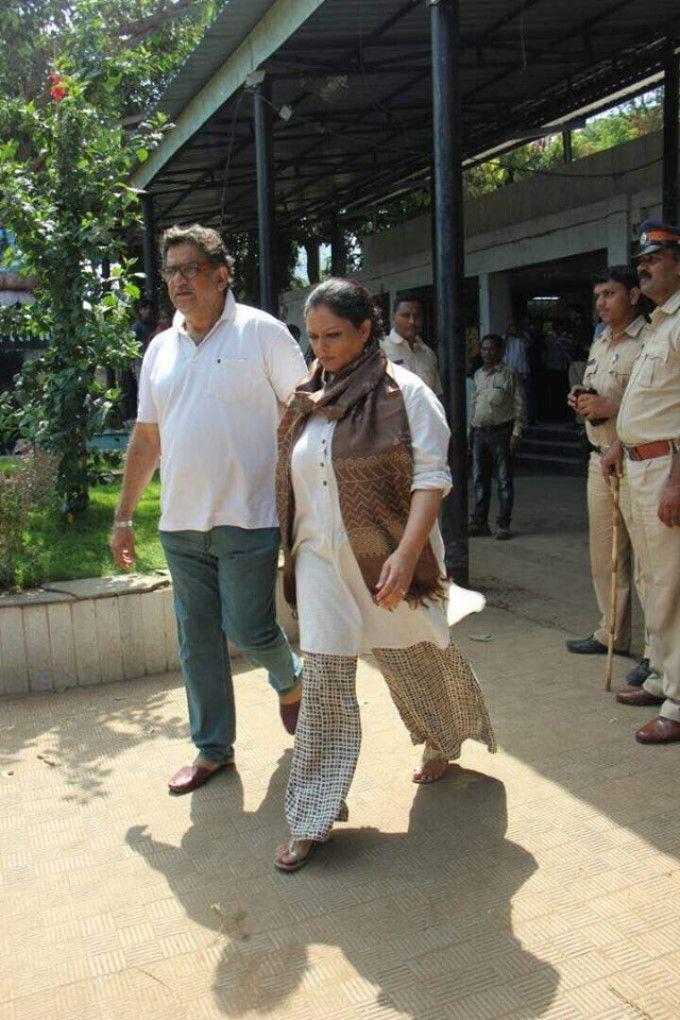 Actress Reema Lagoo Funeral Photos