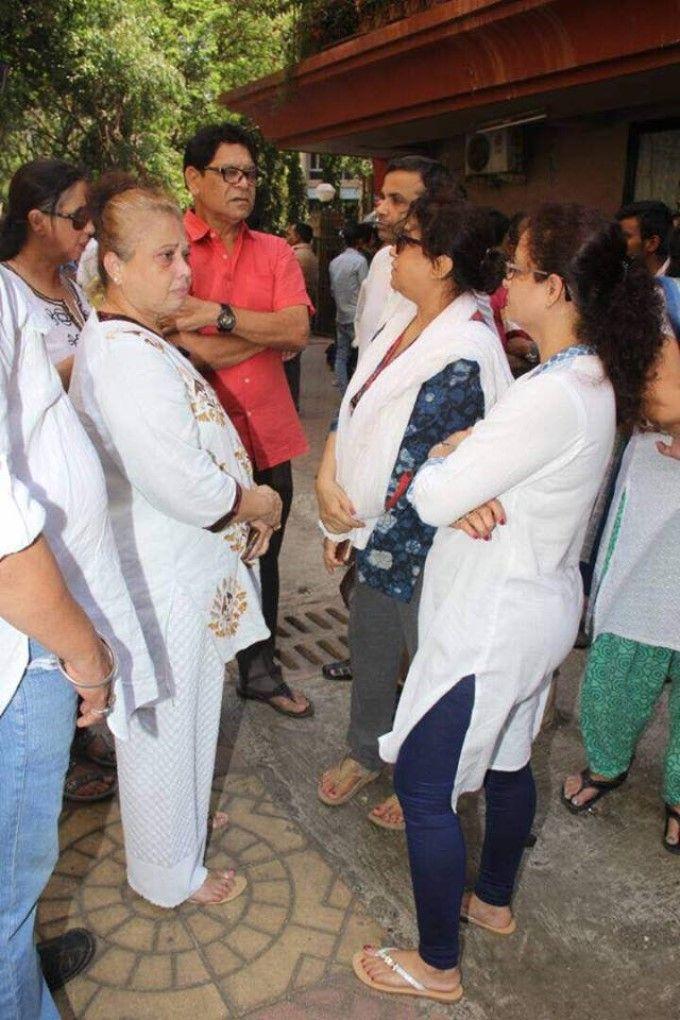 Actress Reema Lagoo Funeral Photos