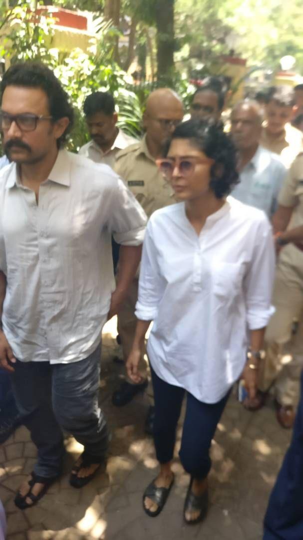 Actress Reema Lagoo Funeral Photos