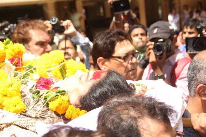 Actress Reema Lagoo Funeral Photos