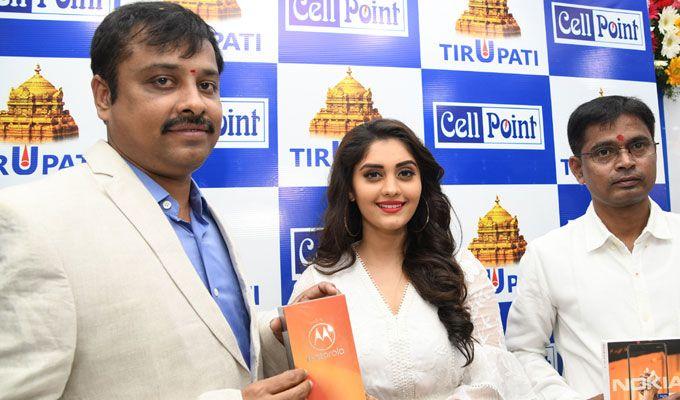 Actress Surabhi Launches Cell Point Show Room In Tirupathi