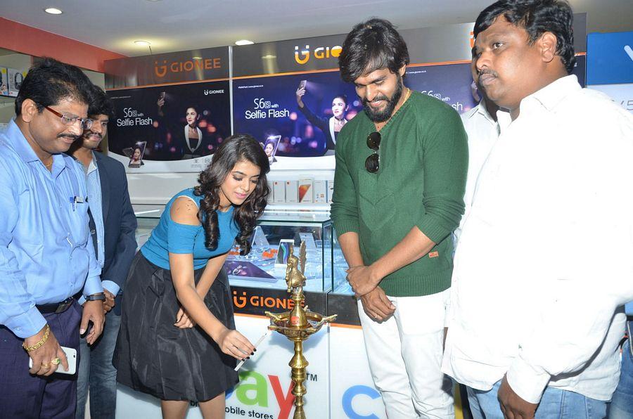 Actress Yamini Bhaskar Launches Cellbay Mbile Store Photos