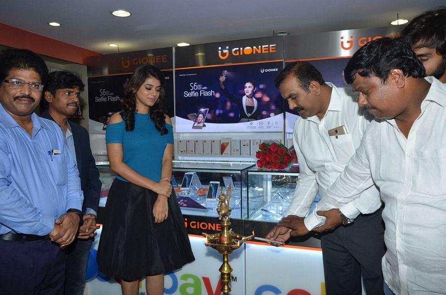 Actress Yamini Bhaskar Launches Cellbay Mbile Store Photos