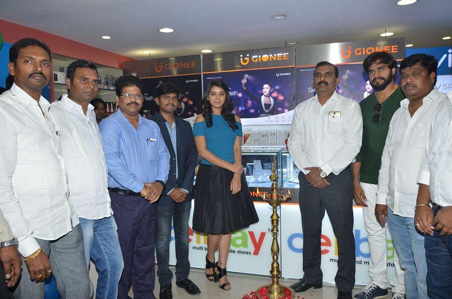 Actress Yamini Bhaskar Launches Cellbay Mbile Store Photos